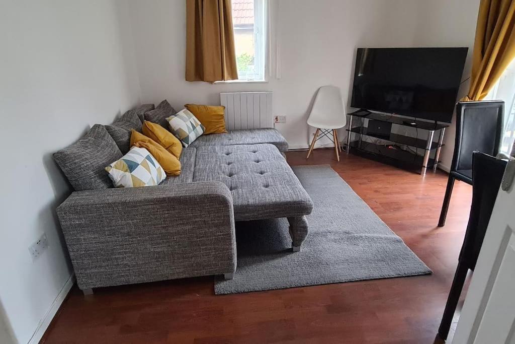 Private 2 Bed Flat Close To Excel & City Airport London Eksteriør billede
